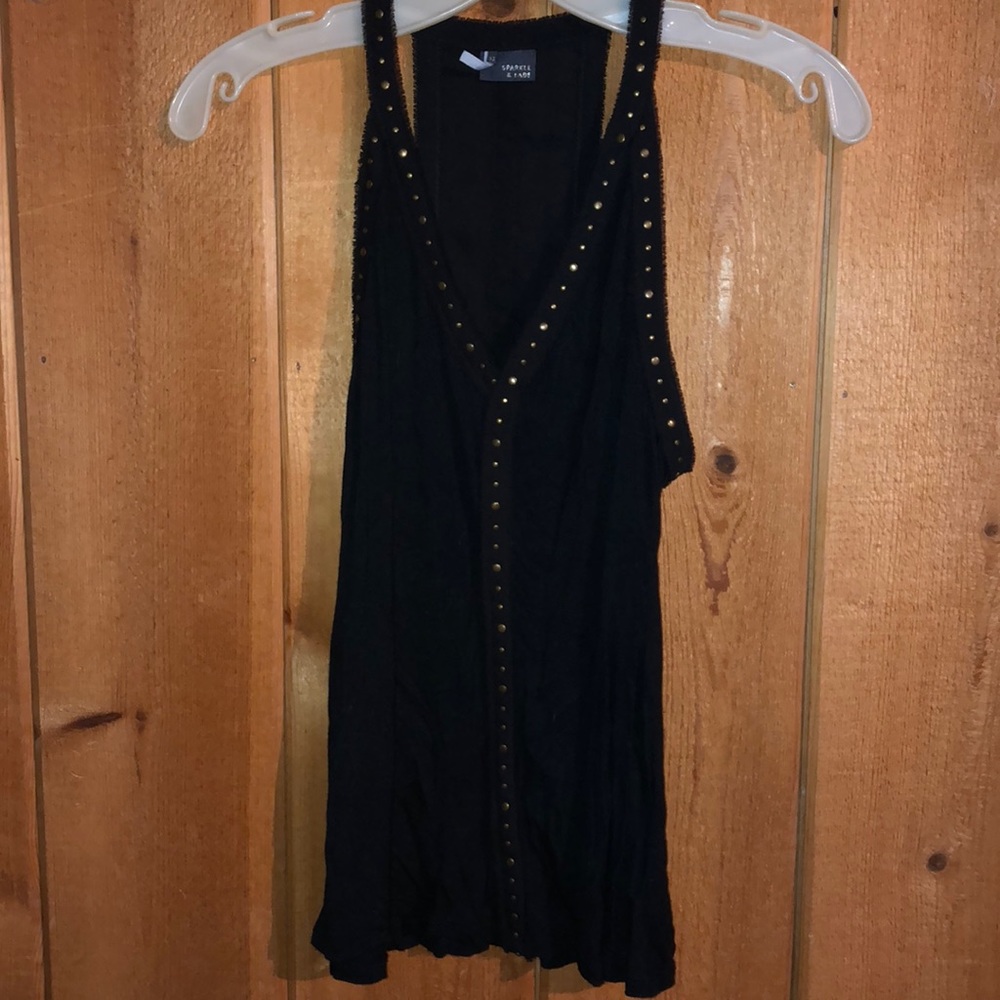 EUC UO xs tank with copper studs